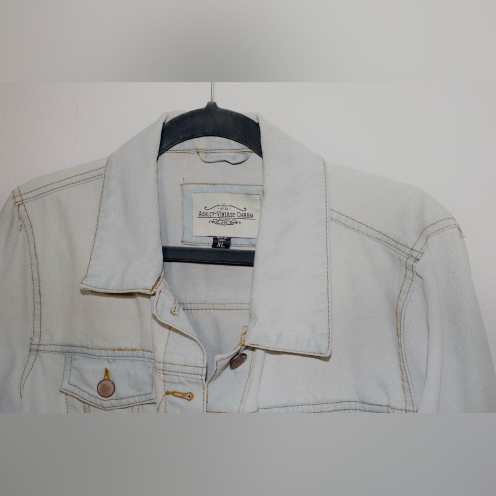 Independent Women's Blue and Silver Jacket - Picture 3 of 7